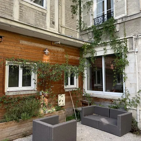 Le Cocon De La Cathedrale Apartment